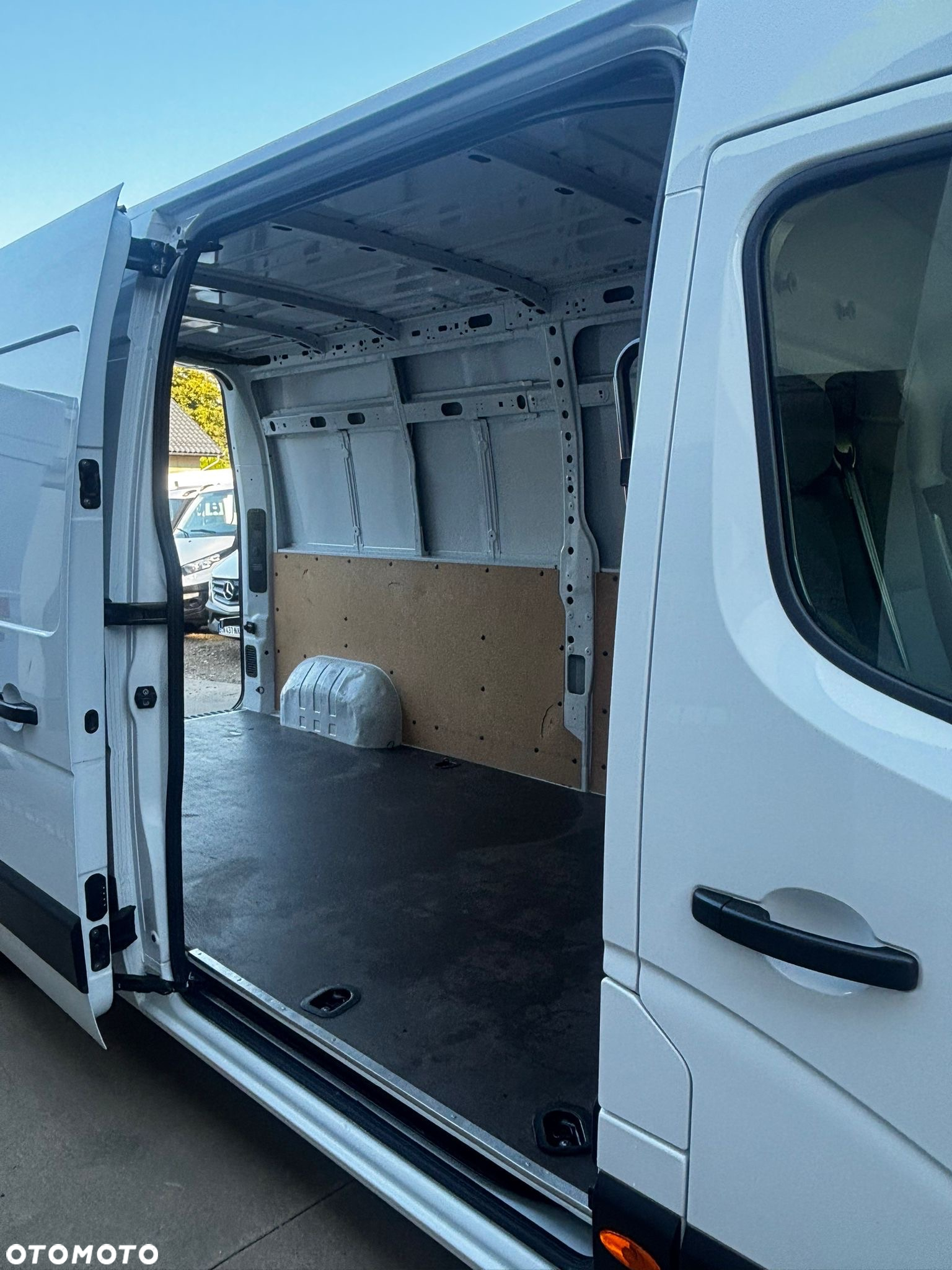 Renault Master Blaszak L3H2 Długi Furgon - 10