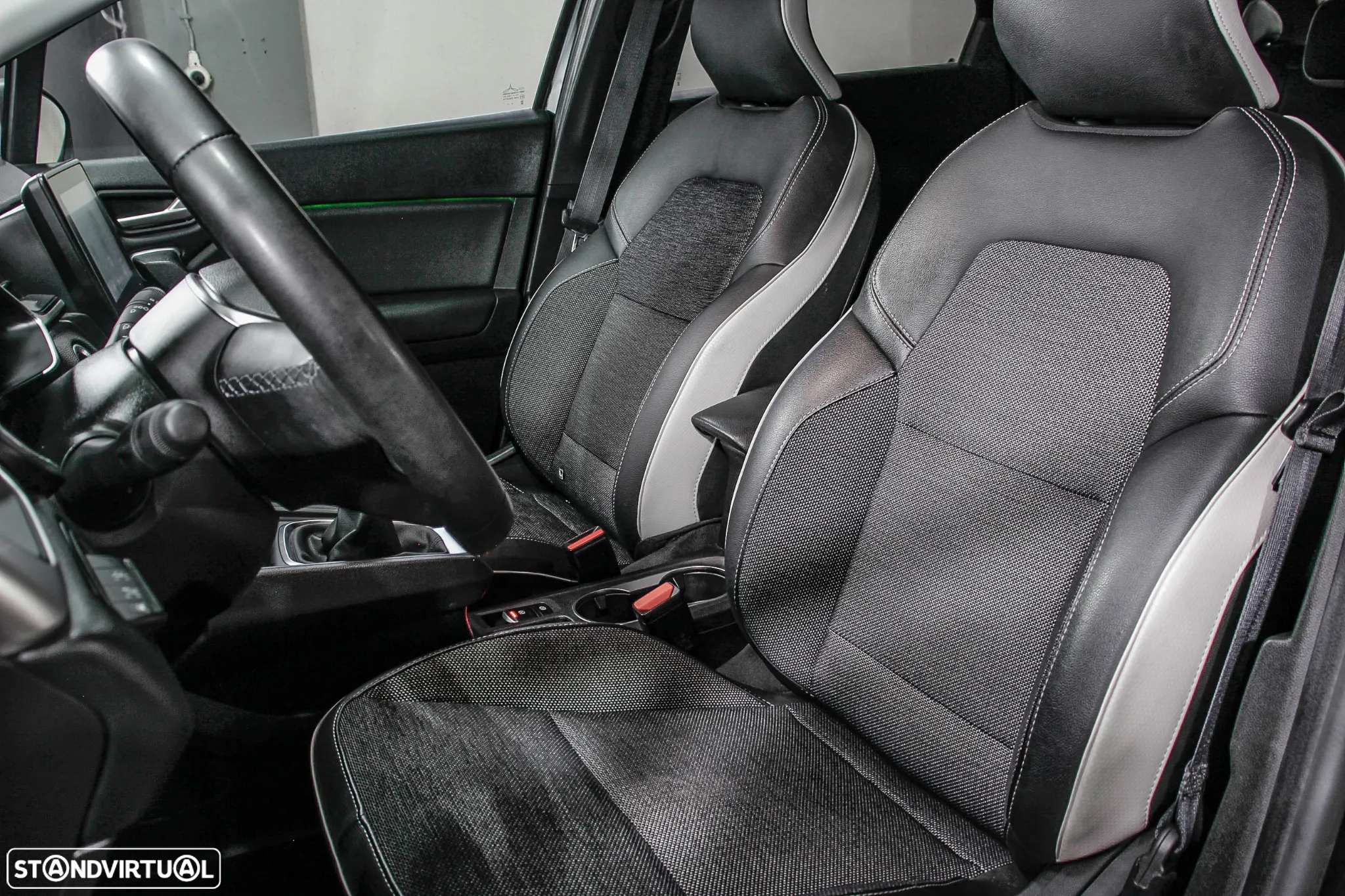 Renault Captur 1.0 TCe Techno Bi-Fuel - 9