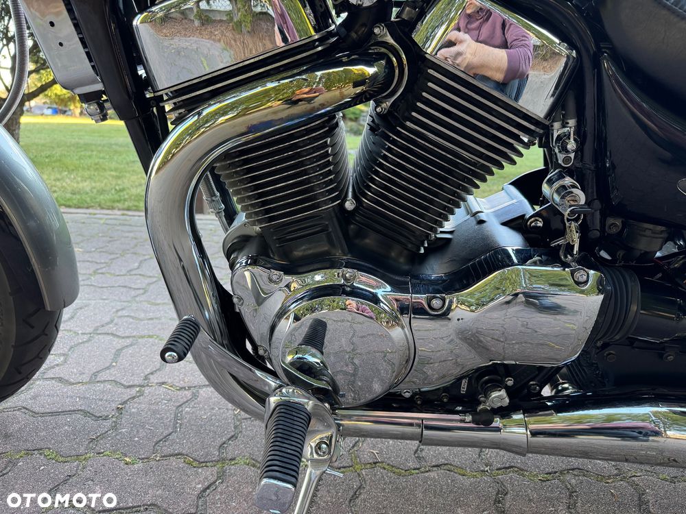 Suzuki Intruder - 15