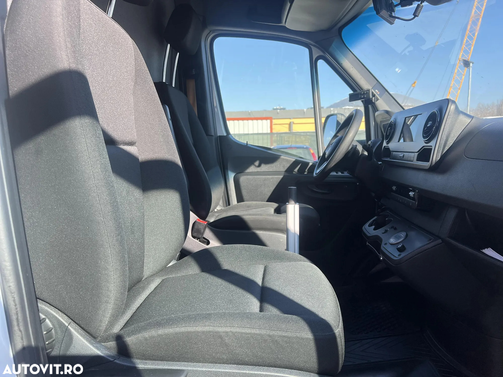 Mercedes-Benz Sprinter - 11