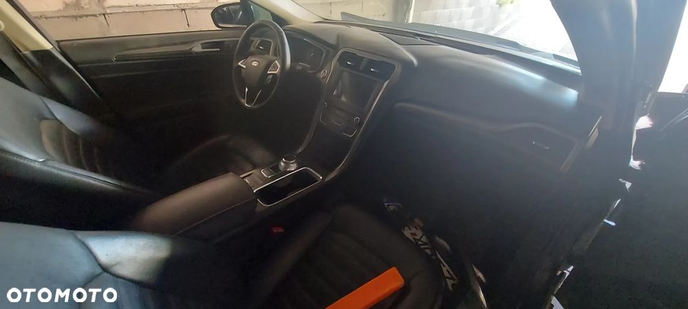 Ford Fusion - 6