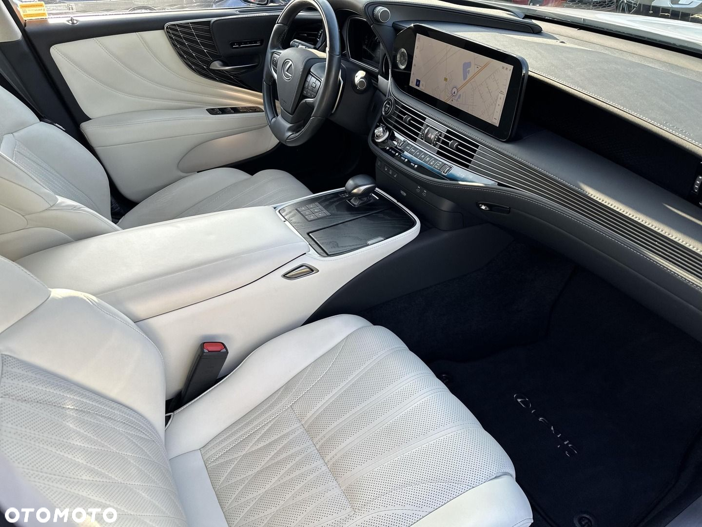 Lexus LS 500h Prestige AWD - 14