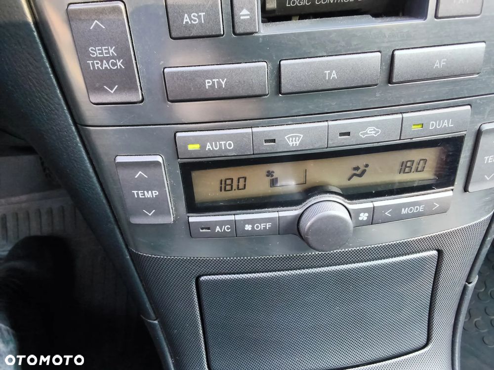 Toyota Avensis 2.0 VVT-i Prestige - 20