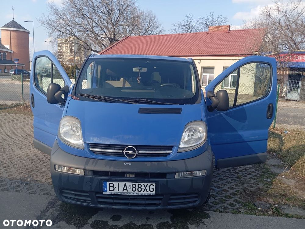 Opel Vivaro - 2