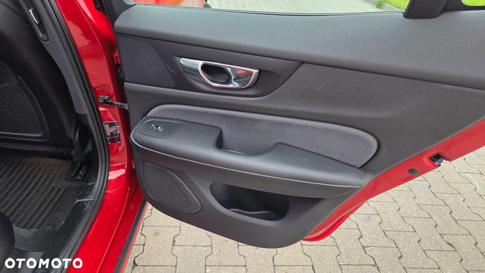 Volvo S60 T5 AWD R-Design - 15
