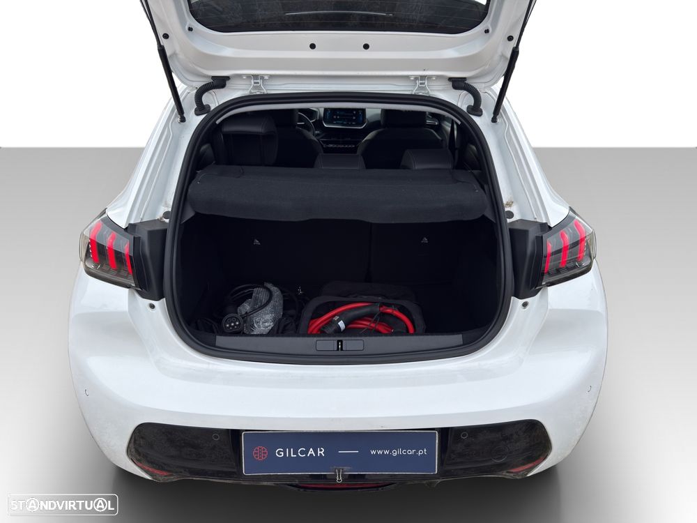 Peugeot e-208 Allure - 16