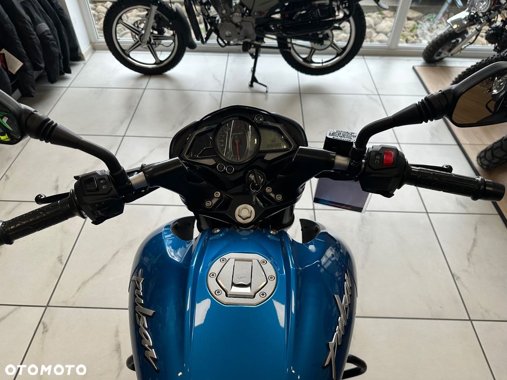 Bajaj Pulsar - 16