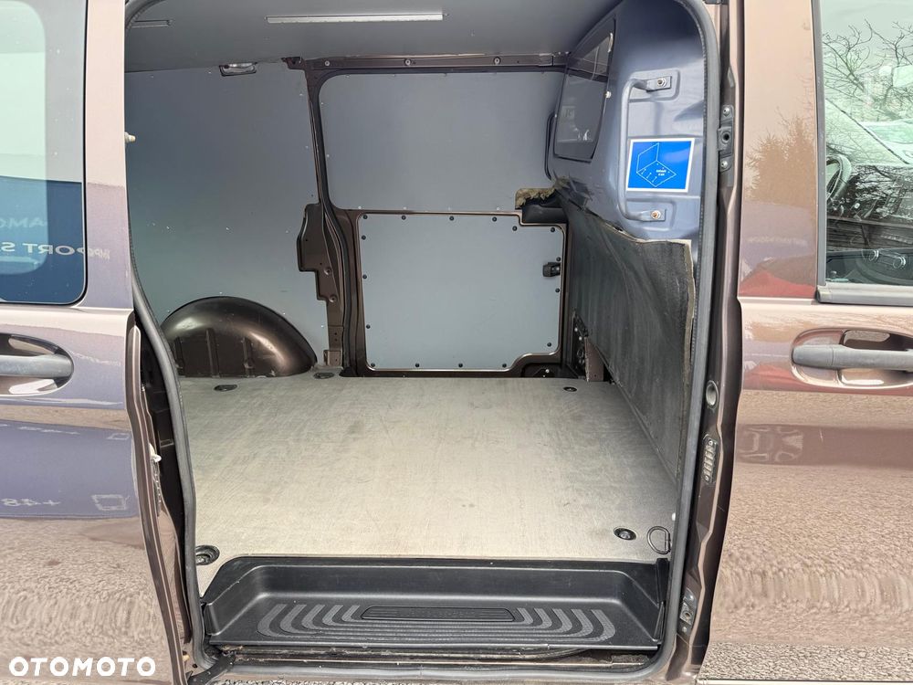 Mercedes-Benz VITO - 12