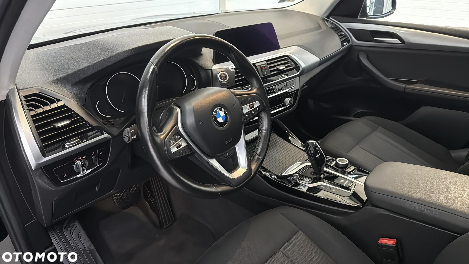 BMW X3 xDrive20d Advantage - 11