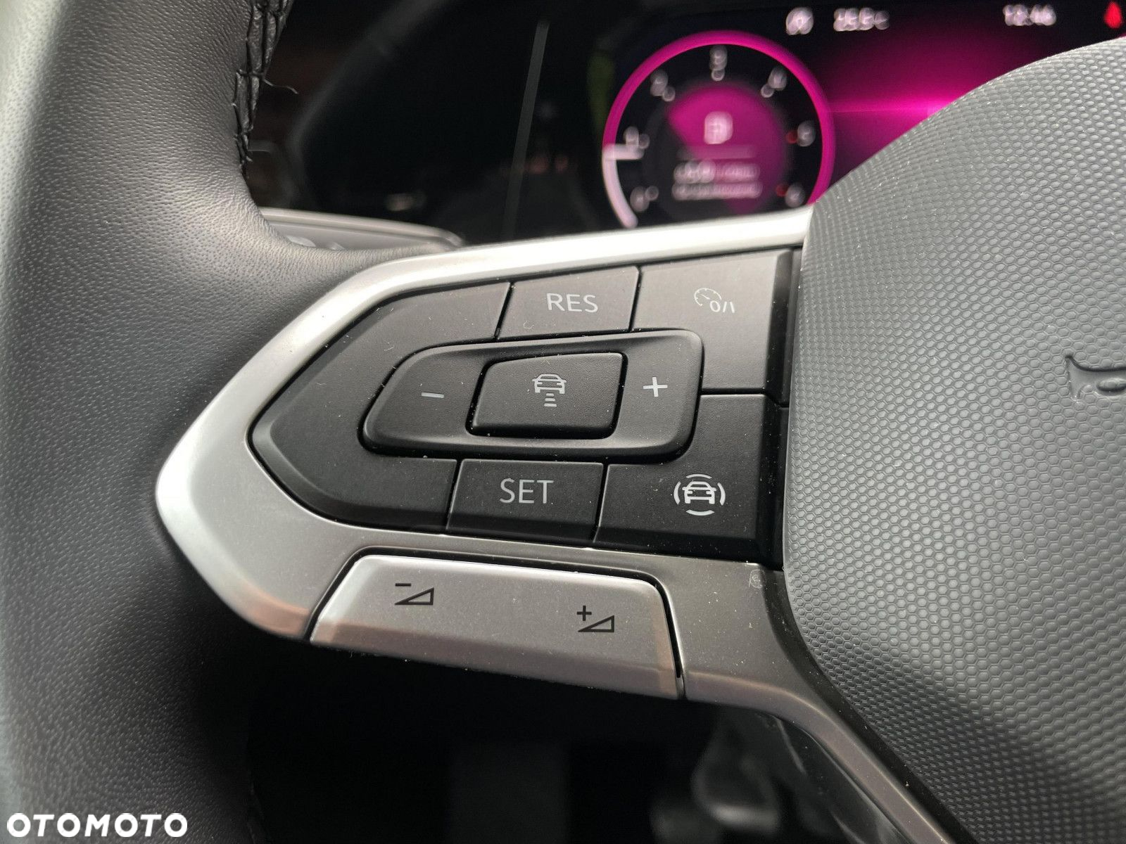 Volkswagen Golf VIII 2.0 TDI Life - 26