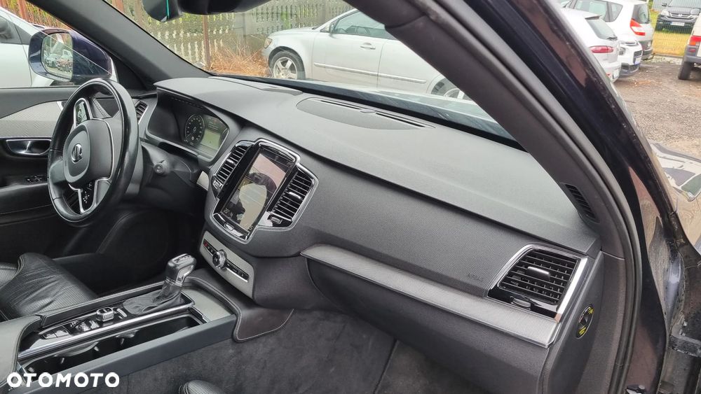 Volvo XC 90 - 26