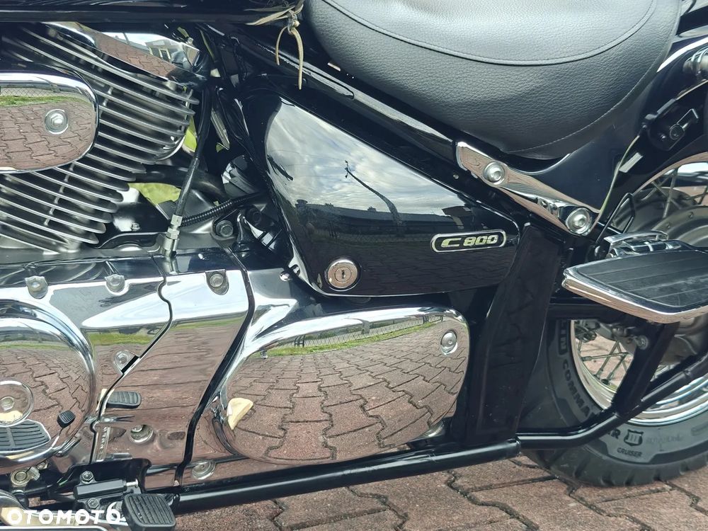 Suzuki Intruder - 30