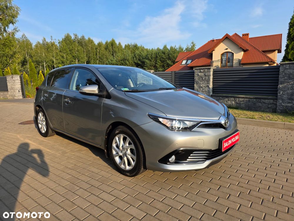 Toyota Auris 1.6 Premium - 17
