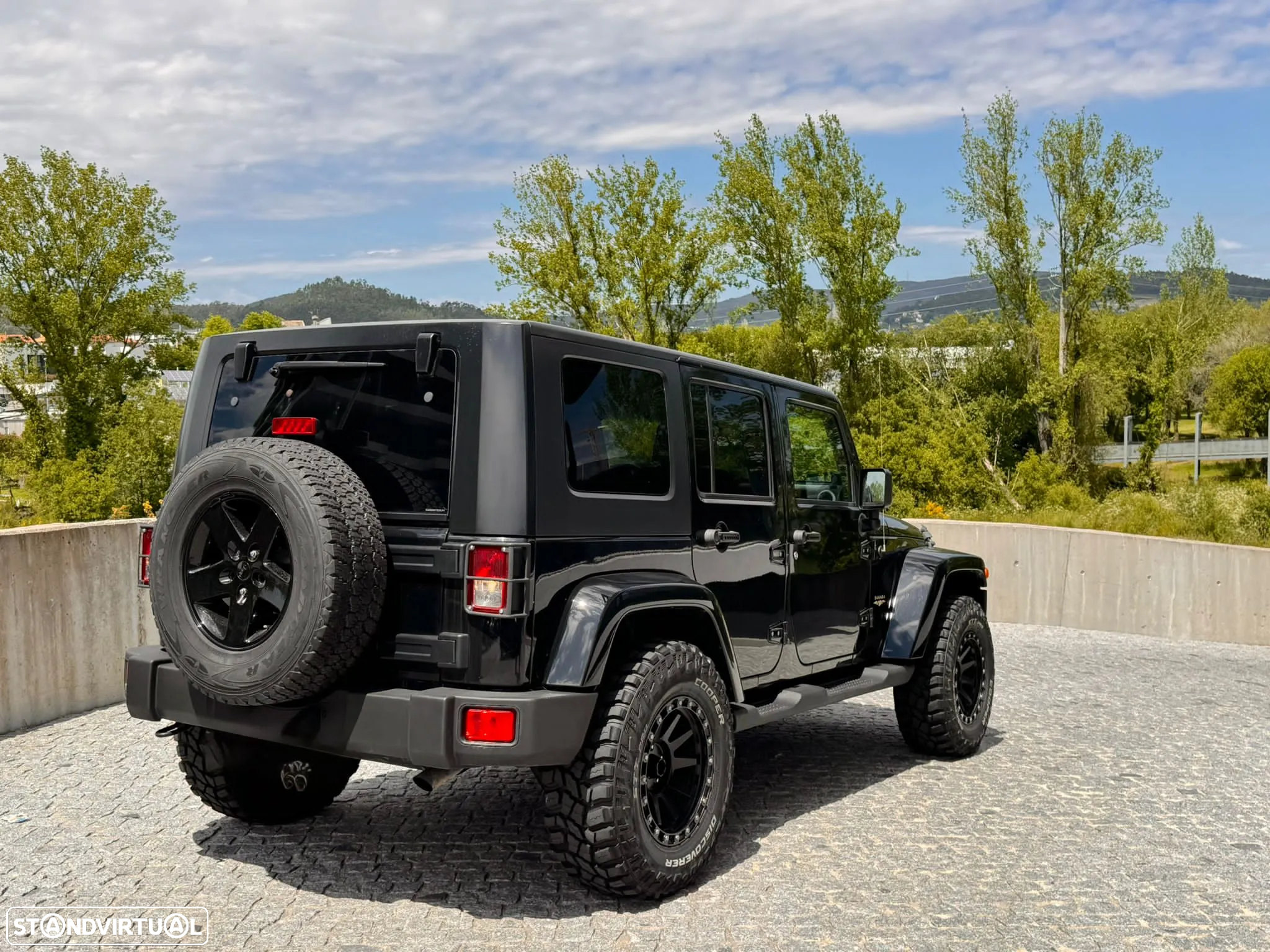 Jeep Wrangler Unlimited 2.8 CRD DPF Auto Sahara - 12
