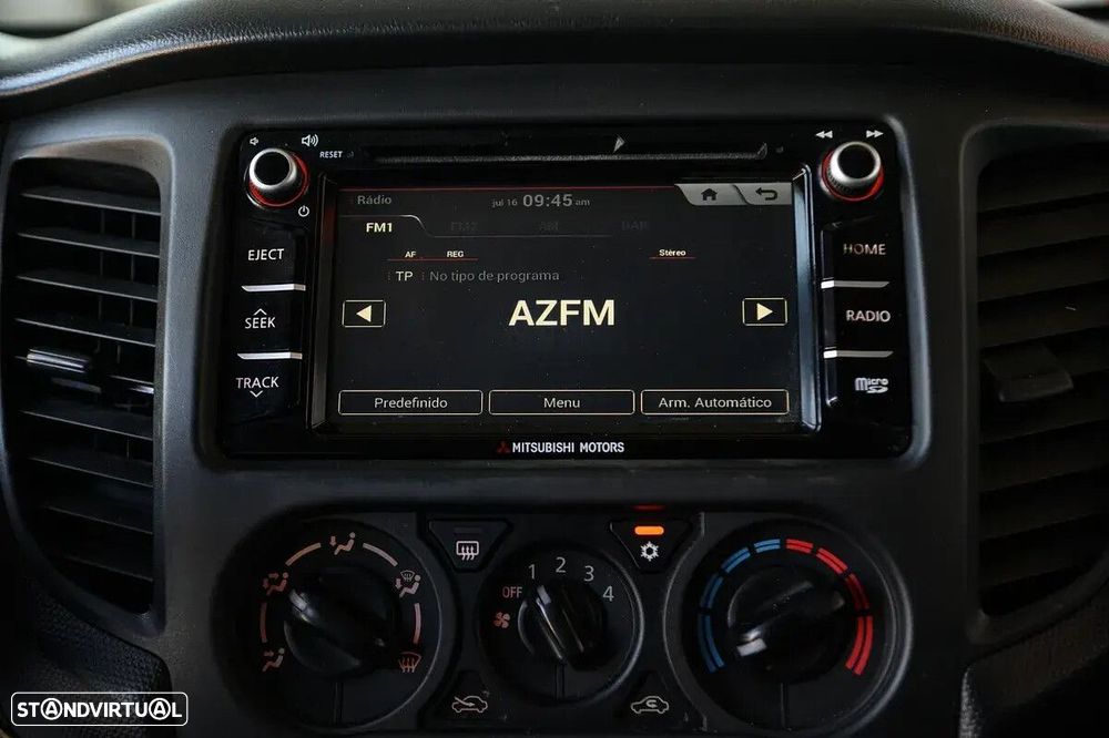 Mitsubishi L200 2.4 DI-D Club Invite Strakar Look 4WD - 24