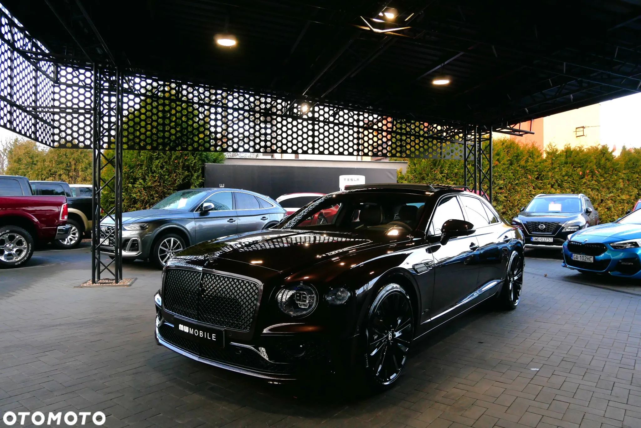 Bentley Flying Spur - 1