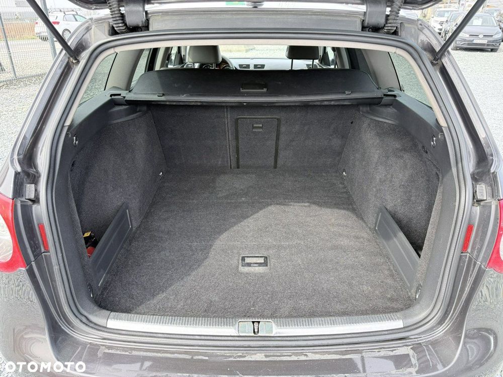 Volkswagen Passat Variant 1.8 TSI Highline - 35