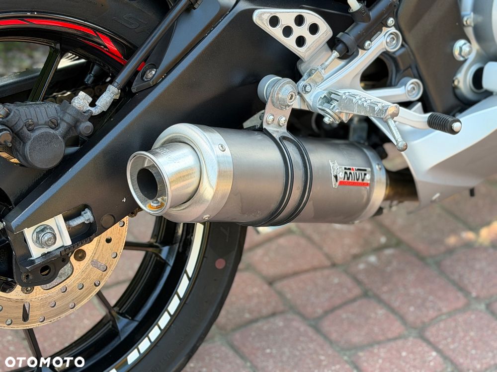 Yamaha YZF - 21