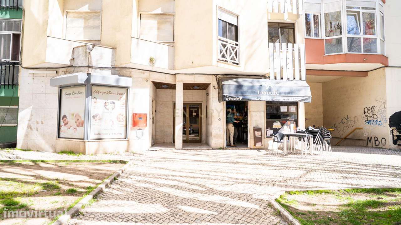 T2 Remodelado na Amadora - Grande imagem: 2/38