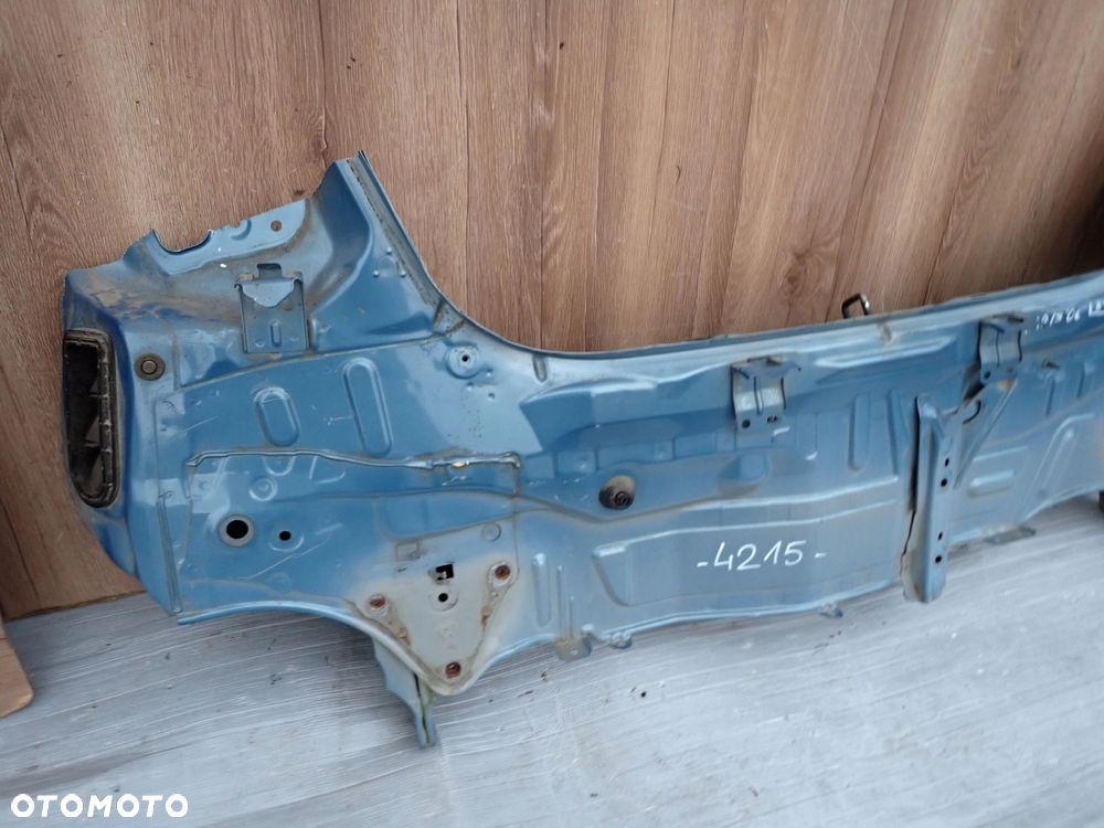 TOYOTA YARIS II 06-11 PAS TYLNY 8T1 - 2