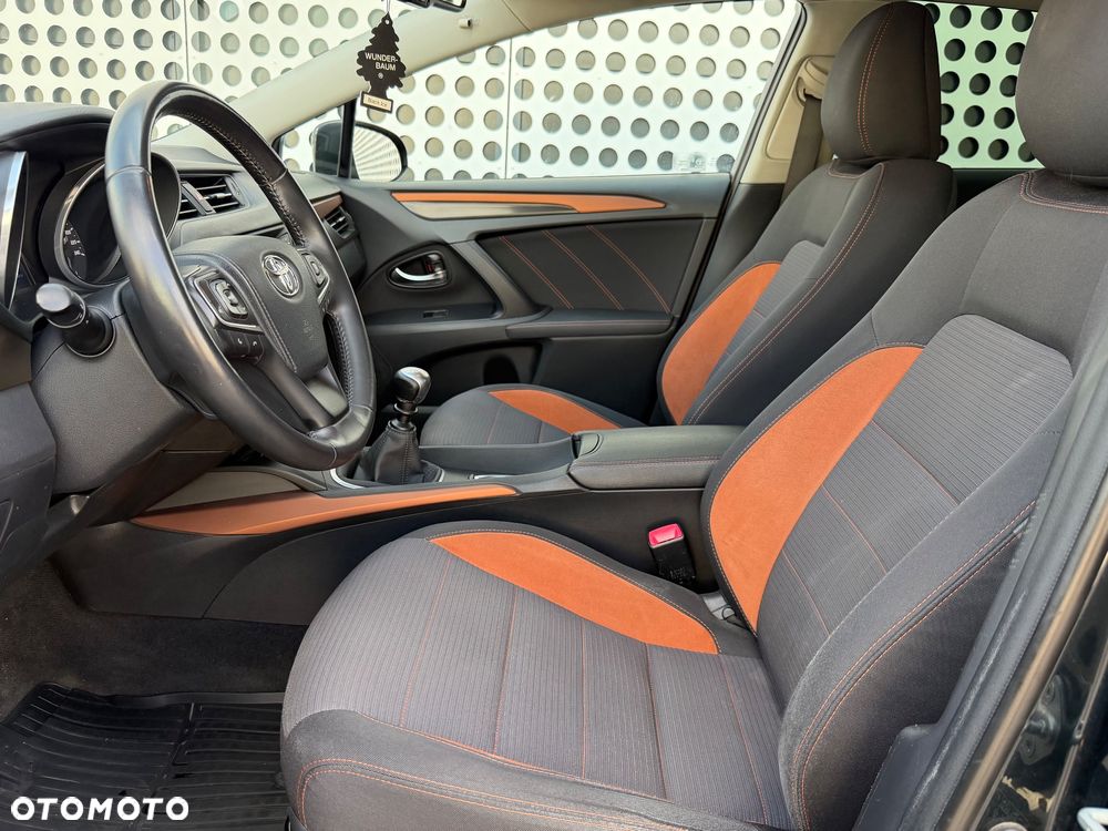 Toyota Avensis 1.8 Business Edition - 16