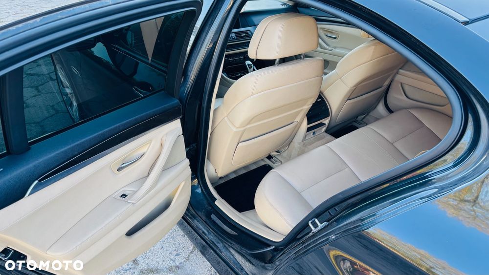 BMW Seria 5 535i xDrive - 19