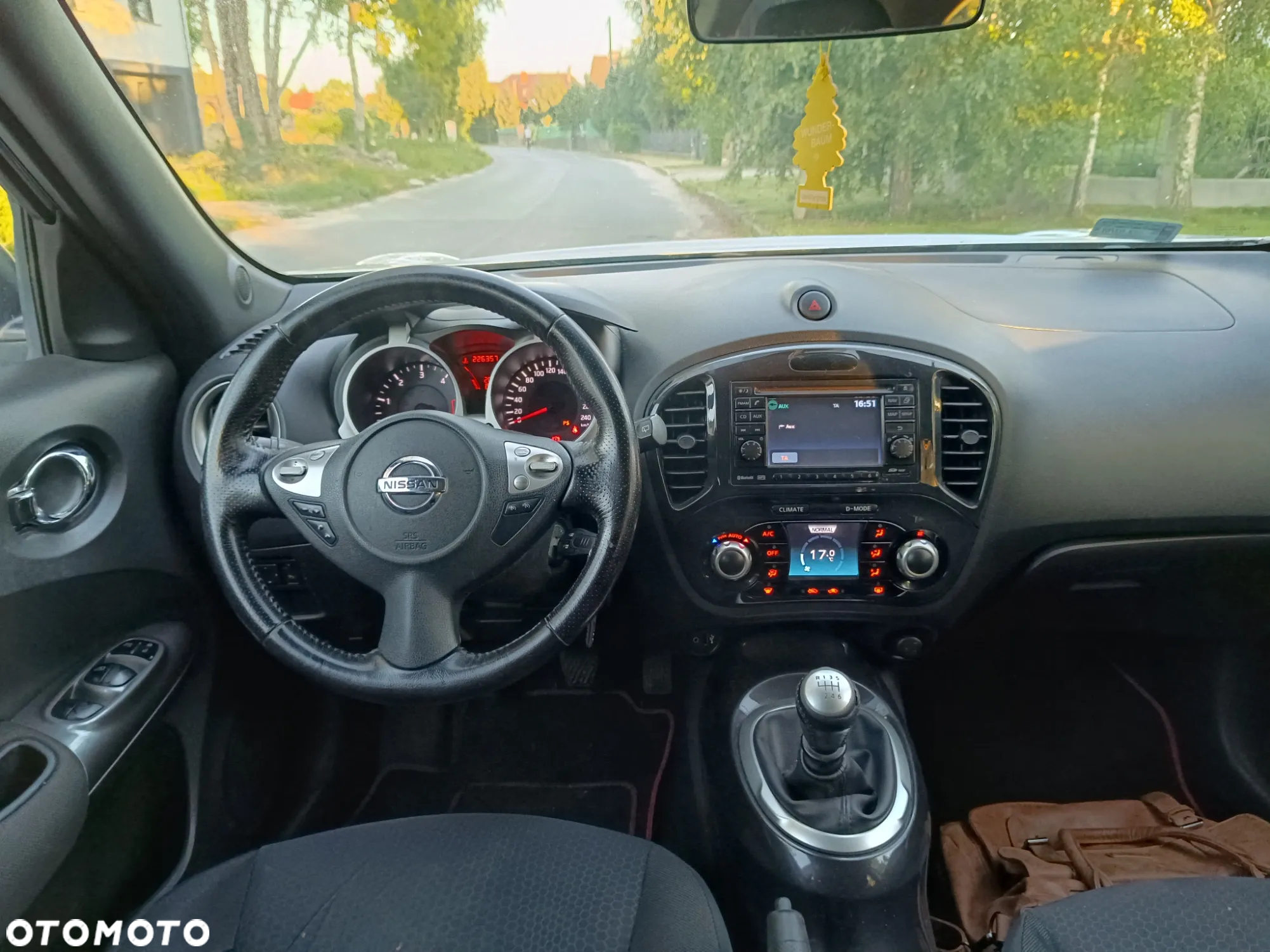 Nissan Juke 1.5 dCi N-Connecta - 9