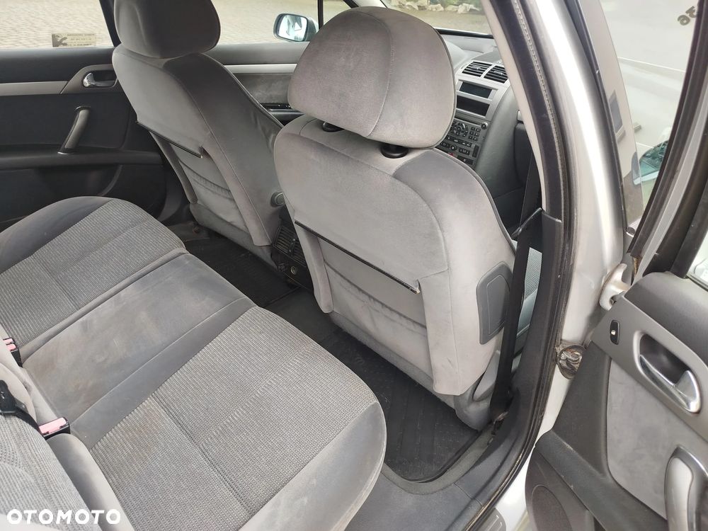 Peugeot 407 - 8