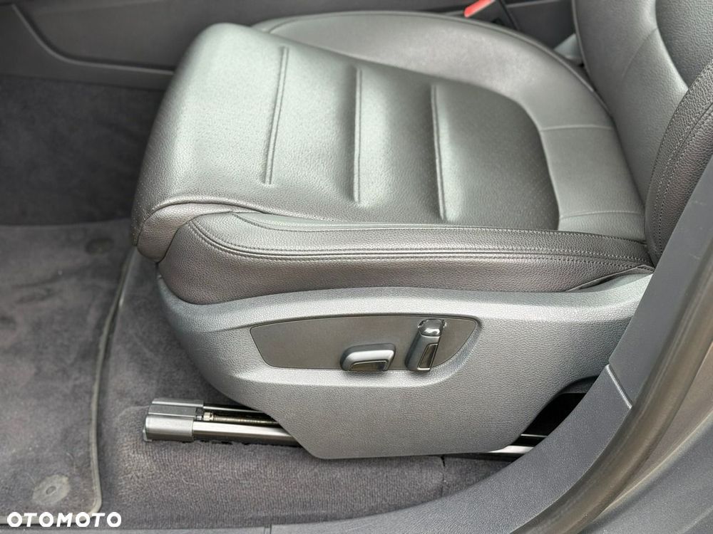 Volkswagen Touareg - 20