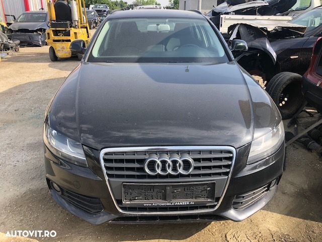Dezmembrez Piese  Audi A4 B8 2.0 - 1