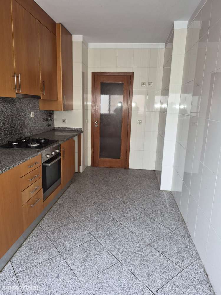 Aluga-se Apartamento T2 Trofa - Grande imagem: 2/14