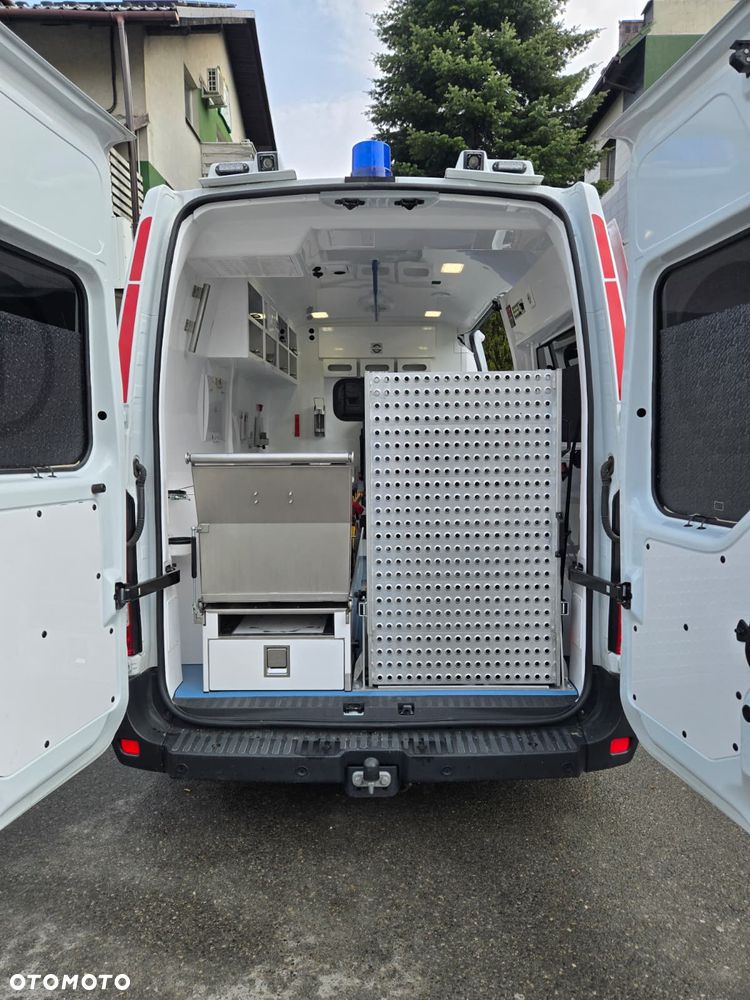 Renault Master Gwarancja Ambulans karetka - 11