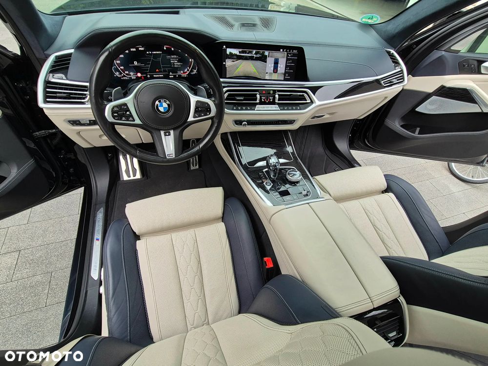 BMW X7 M50i sport - 17