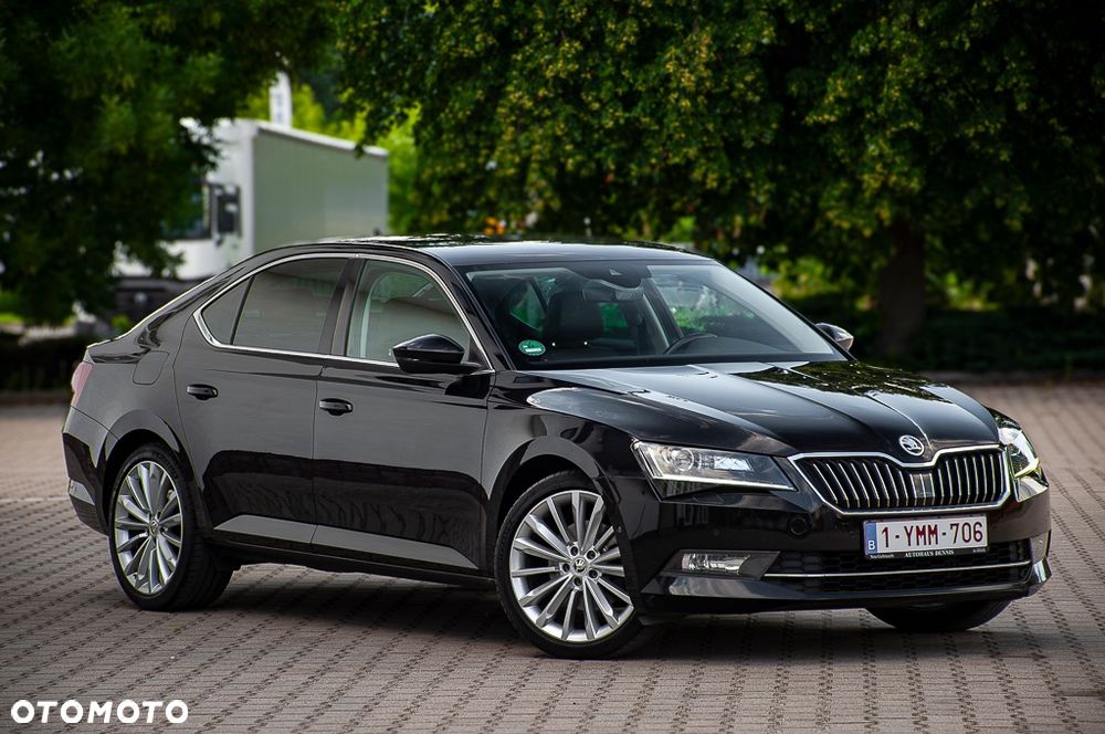Skoda Superb 2.0 TDI DSG Sportline - 4