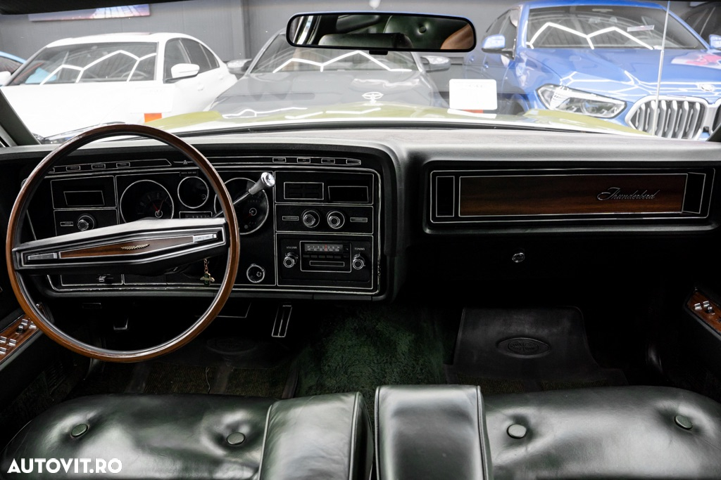 Ford Thunderbird - 10