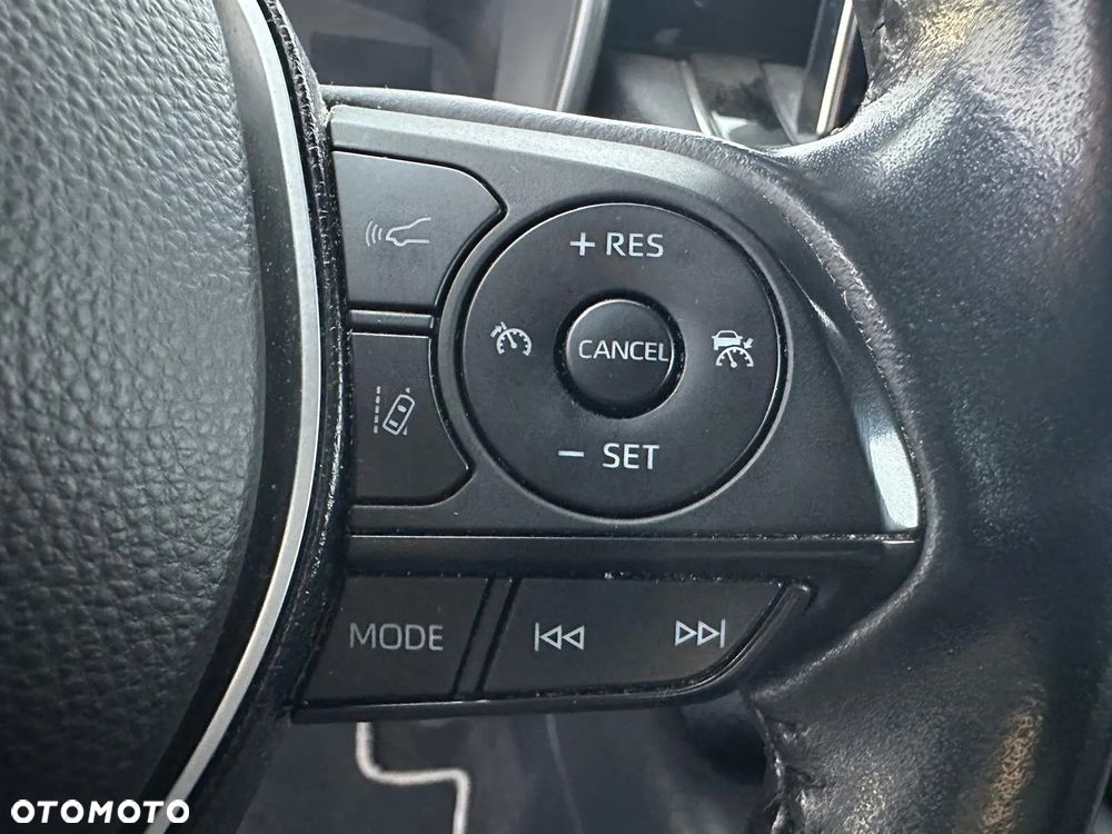 Toyota Corolla 1.8 Business Edition - 13