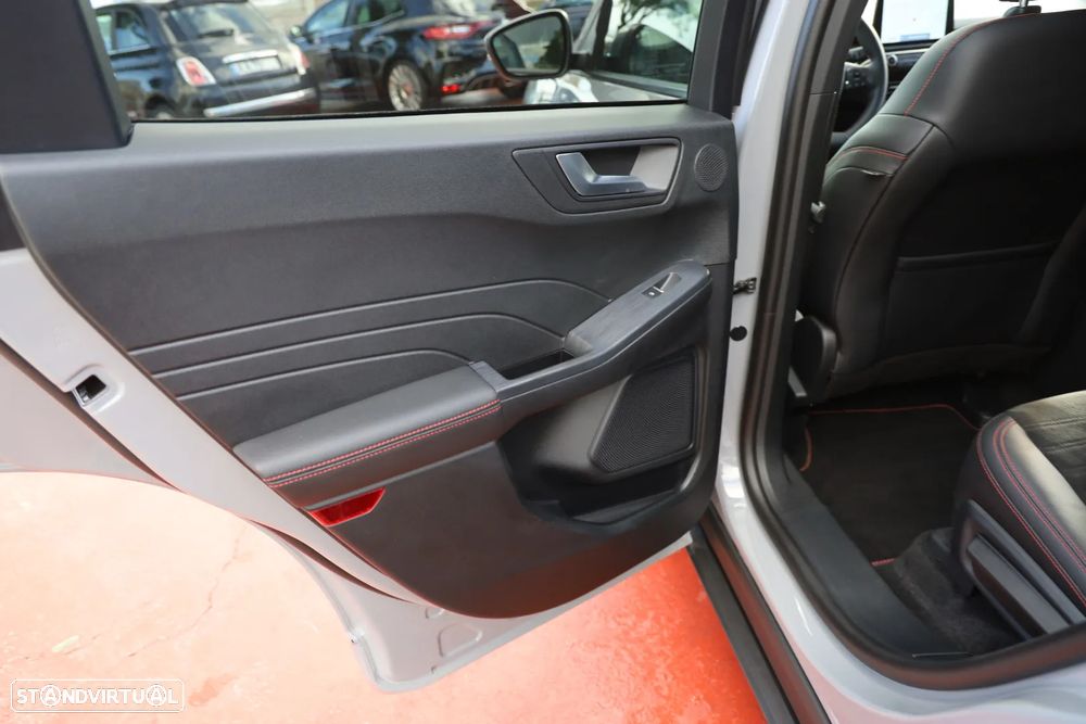 Ford Kuga 2.5 PHEV ST-Line X - 29