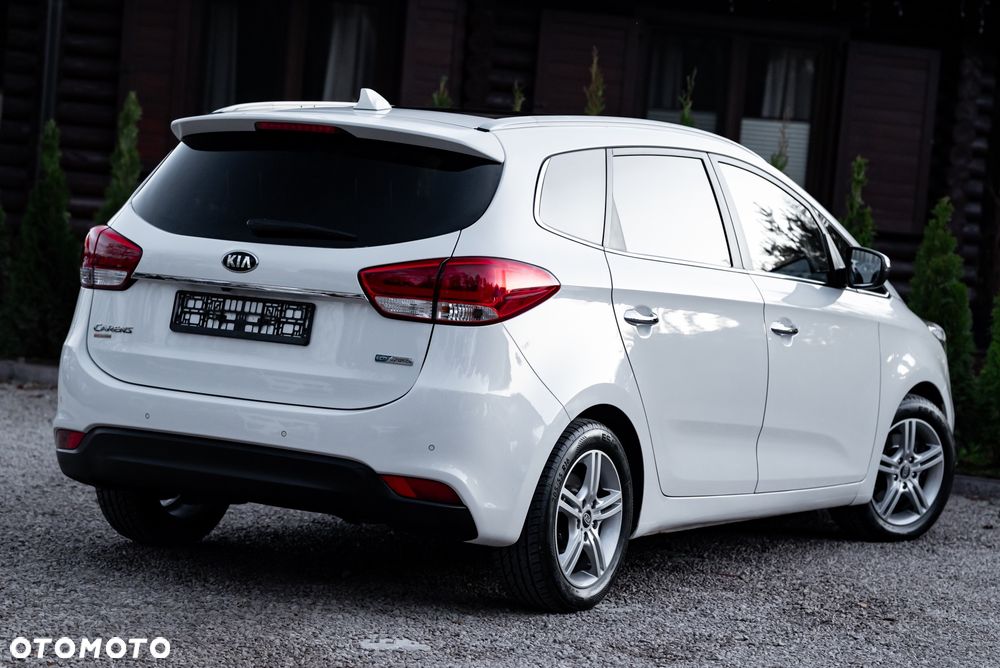 Kia Carens - 13