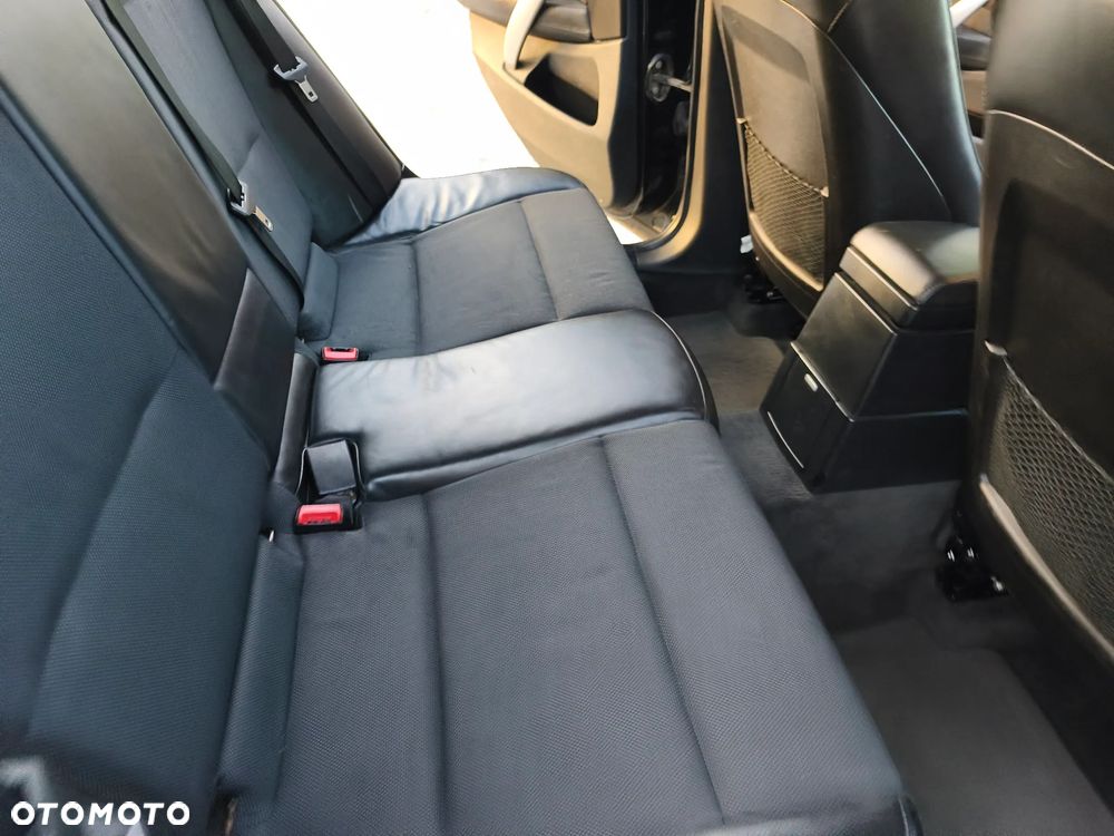 BMW X3 2.0d - 18
