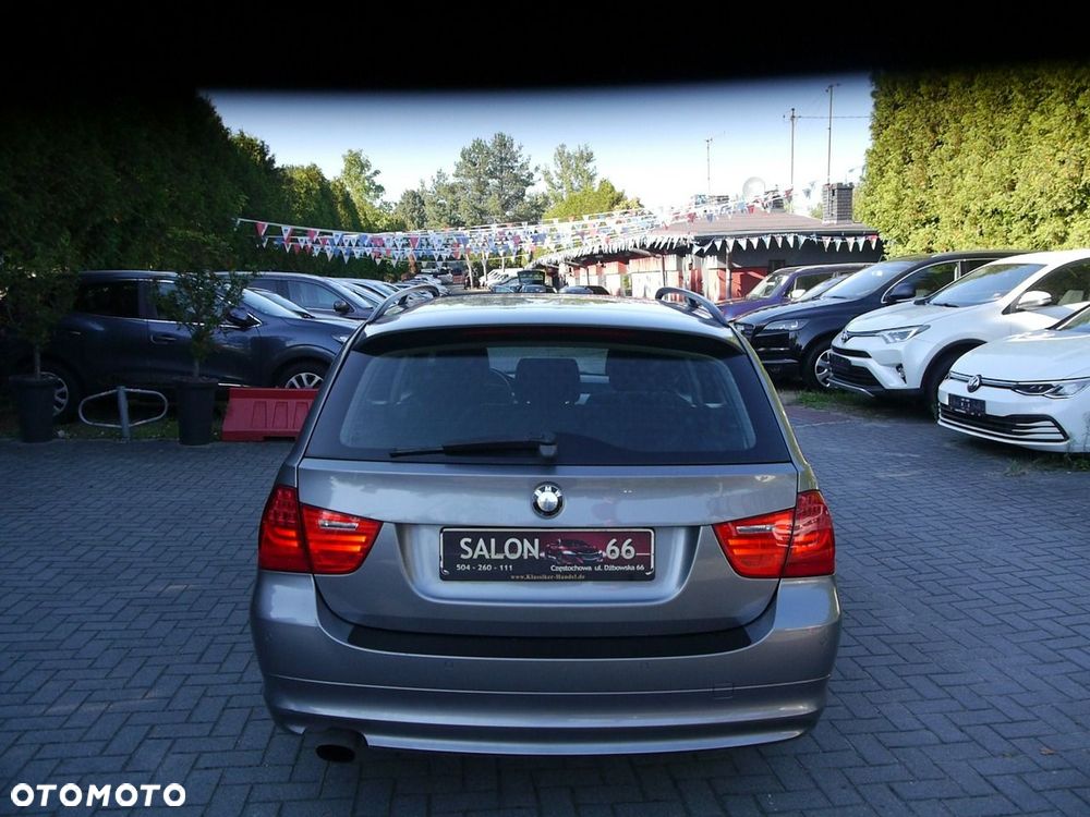 BMW Seria 3 318i Edition Sport - 16
