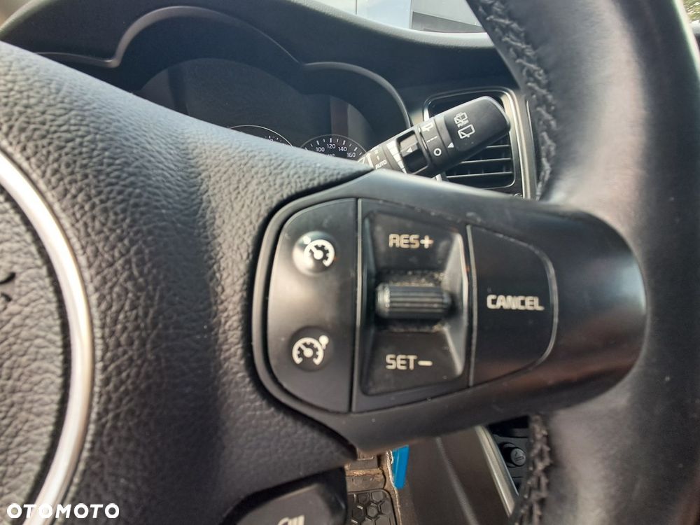 Kia Carens 1.6 GDI M 7os - 12