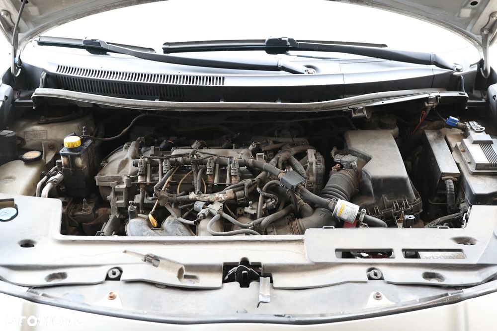 Toyota Auris 1.6 Premium - 9