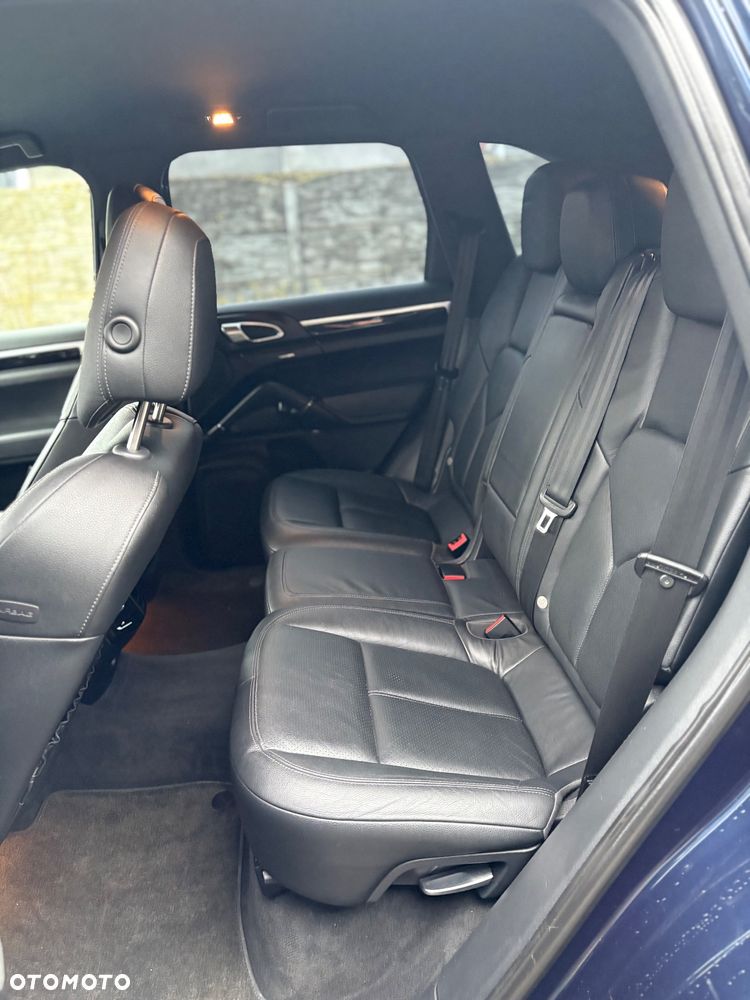 Porsche Cayenne Platinum Edition - 23