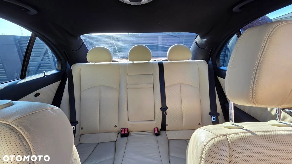 Mercedes-Benz Klasa E 500 7G-TRONIC Avantgarde BusinessEDITION - 33