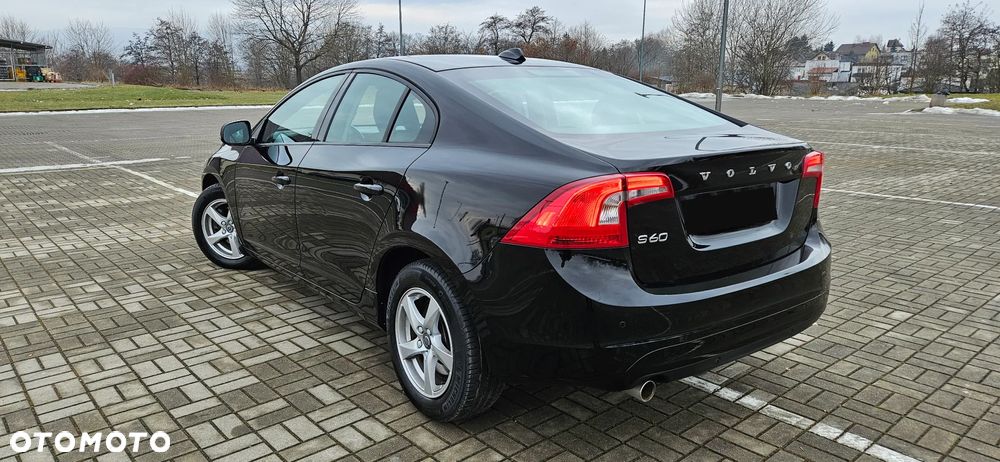 Volvo S60 D2 Momentum - 4