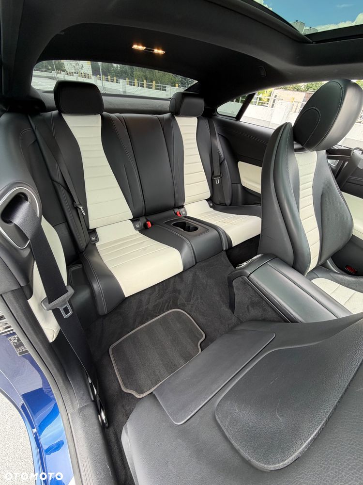 Mercedes-Benz Klasa E 220 d 4-Matic AMG - 19