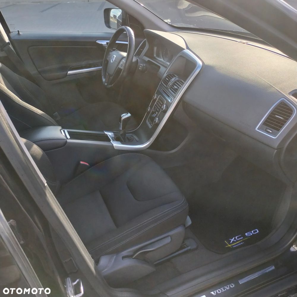 Volvo XC 60 D3 Drive-E Kinetic - 11