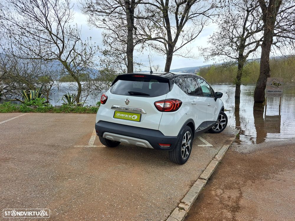 Renault Captur TCe 150 EDC GPF BOSE EDITION - 4