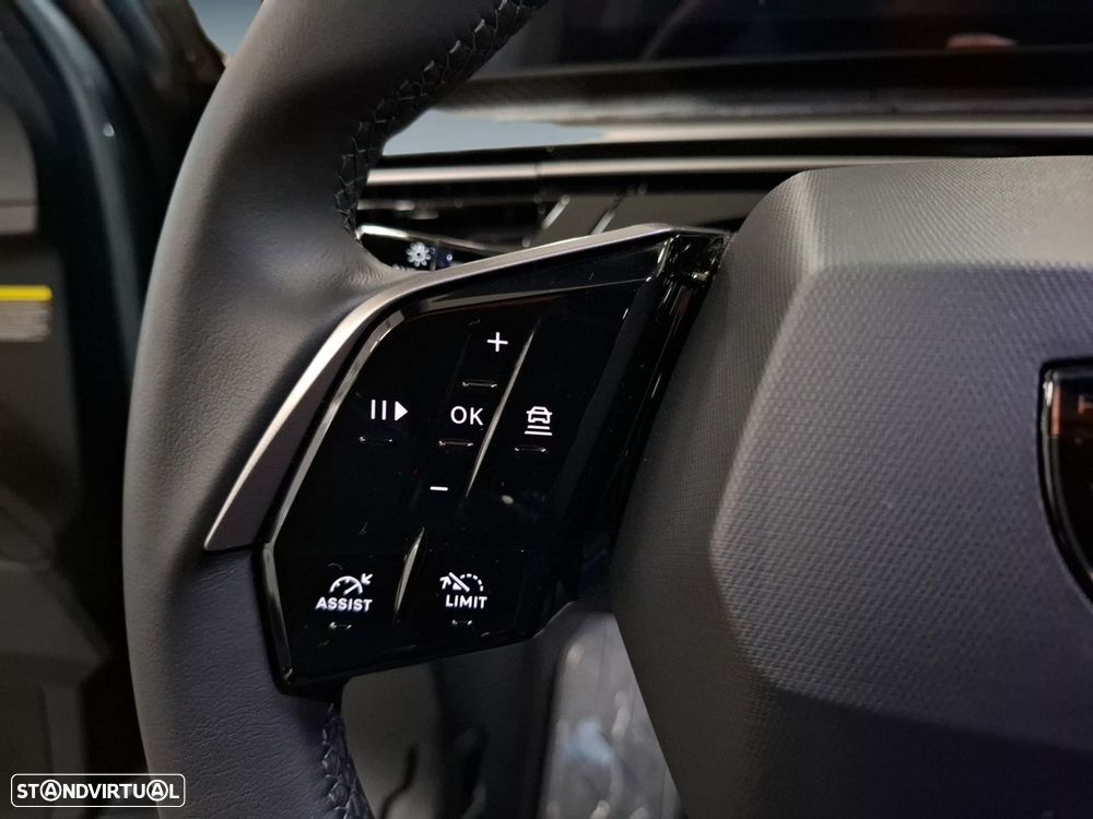 Peugeot 5008 1.2 Hybrid Allure e-DCS6 - 18