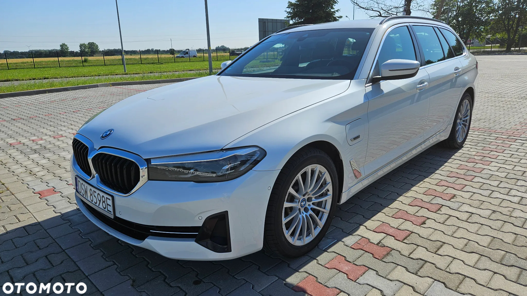 BMW Seria 5 520e - 3